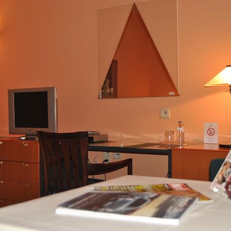 Greenpark Hotel Sint-Pieters-Leeuw Zewnętrze zdjęcie